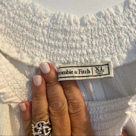 Top on shoulder elastic smocks XL white short Abercrombie adjustable link size - Picture 2 of 4